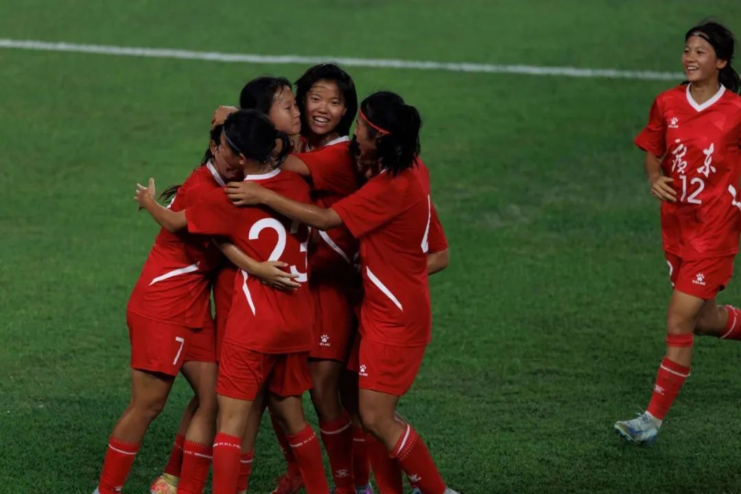 女足比赛影响力扩大，引领足球热潮